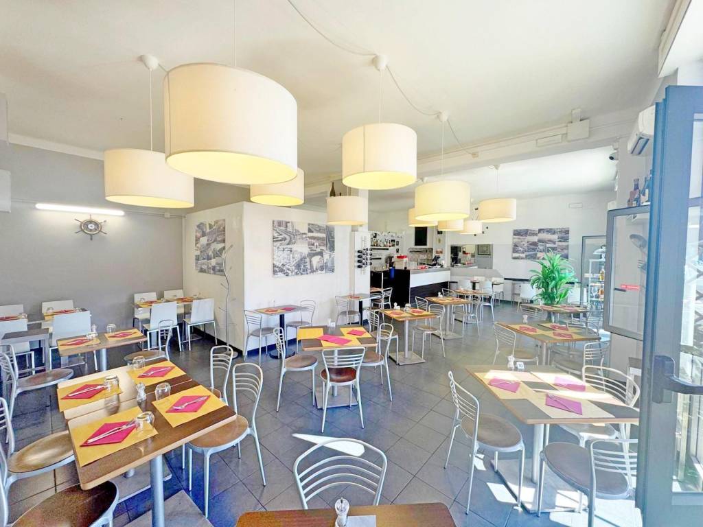 negozio in vendita a Genova in zona DiNegro