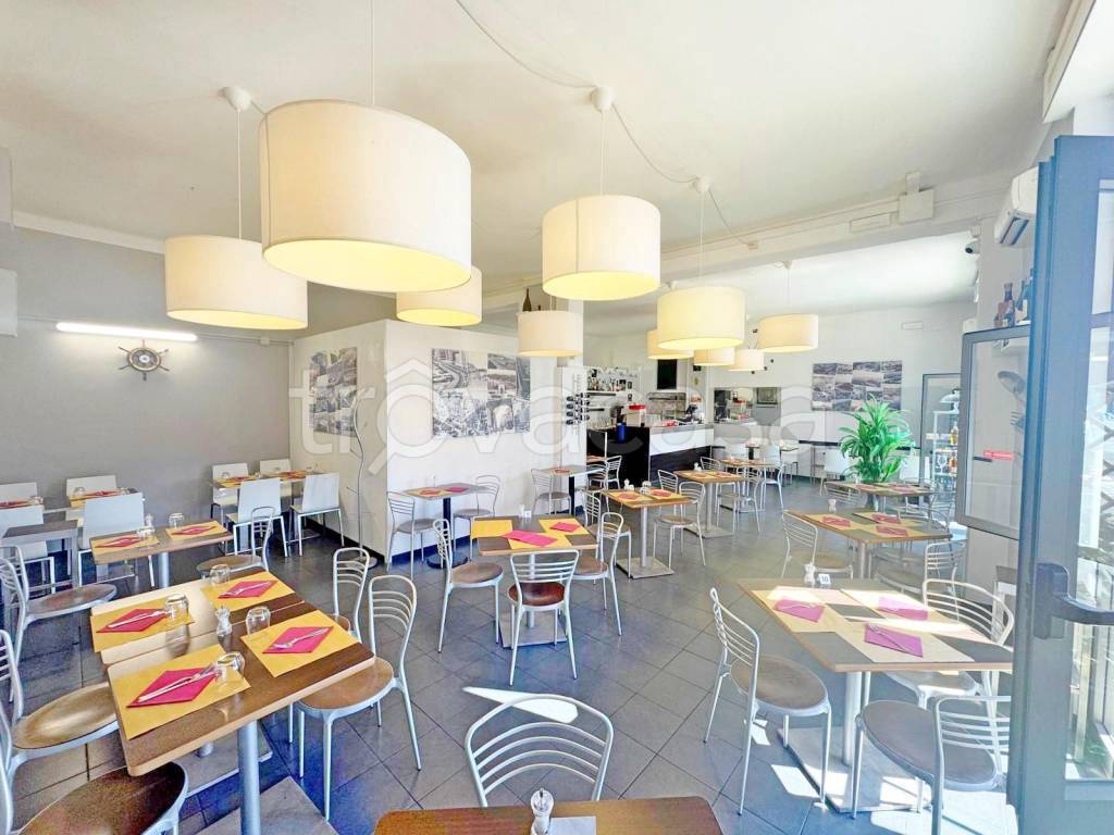 quadrivano in vendita a Genova in zona DiNegro