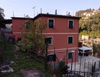 appartamento in vendita a Genova in zona Bolzaneto