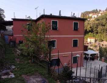 appartamento in vendita a Genova in zona Bolzaneto
