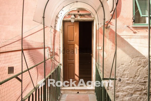 appartamento in vendita a Genova in zona Staglieno