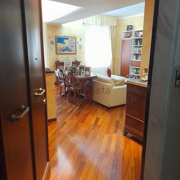 appartamento in vendita a Genova in zona Sampierdarena