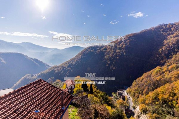 casa indipendente in vendita a Genova in zona Struppa