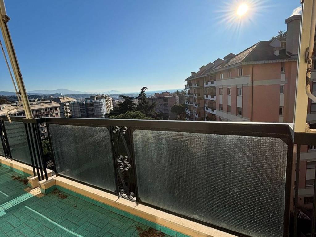 appartamento in vendita a Genova in zona Pegli