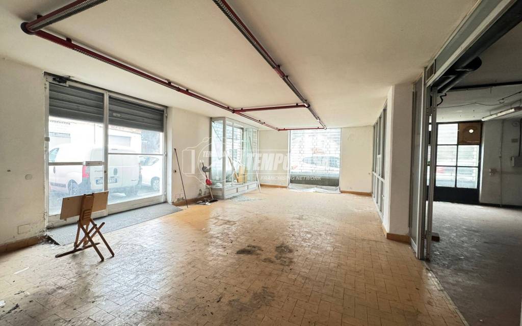 negozio in vendita a Genova in zona Sampierdarena