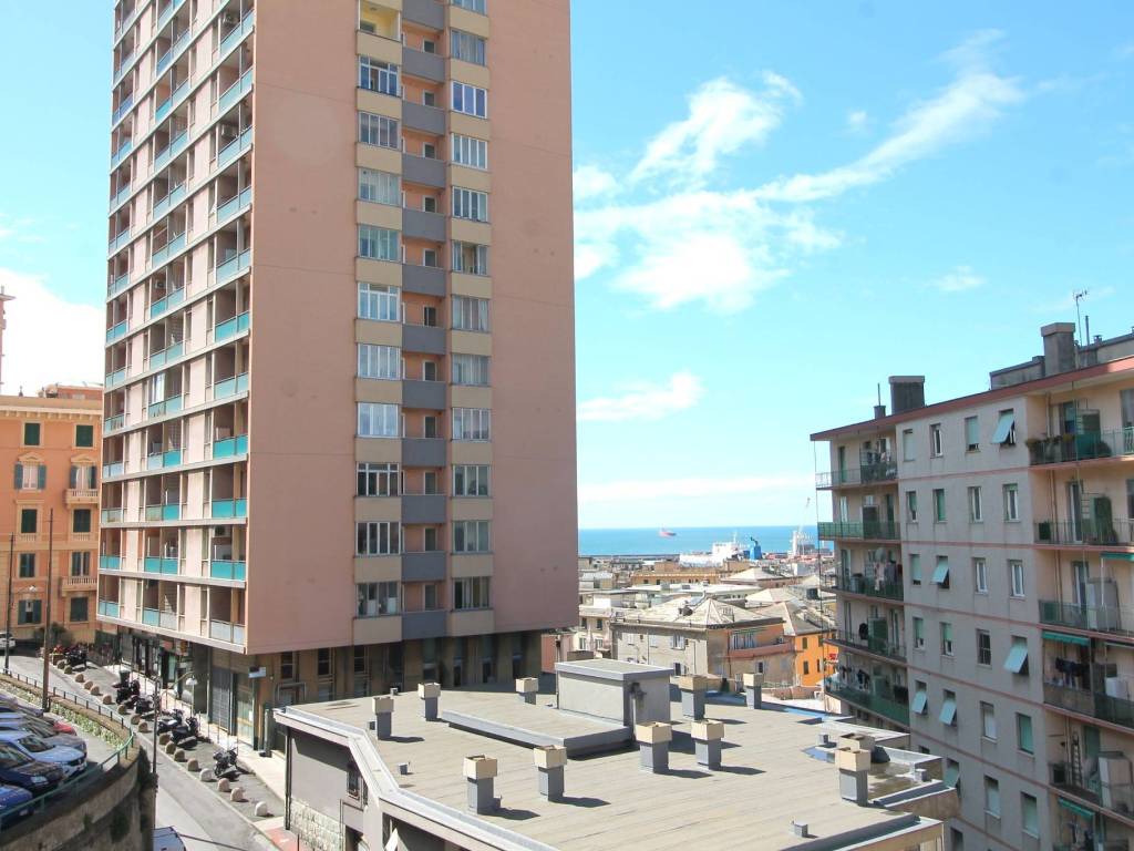 appartamento in vendita a Genova in zona Sampierdarena