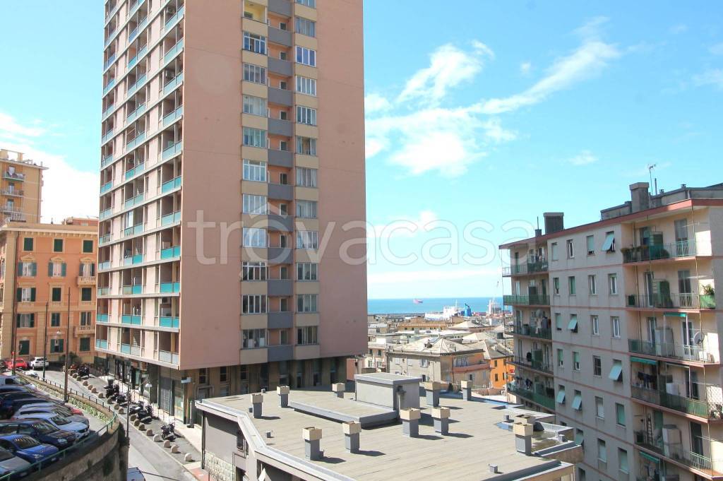 appartamento in vendita a Genova in zona Sampierdarena