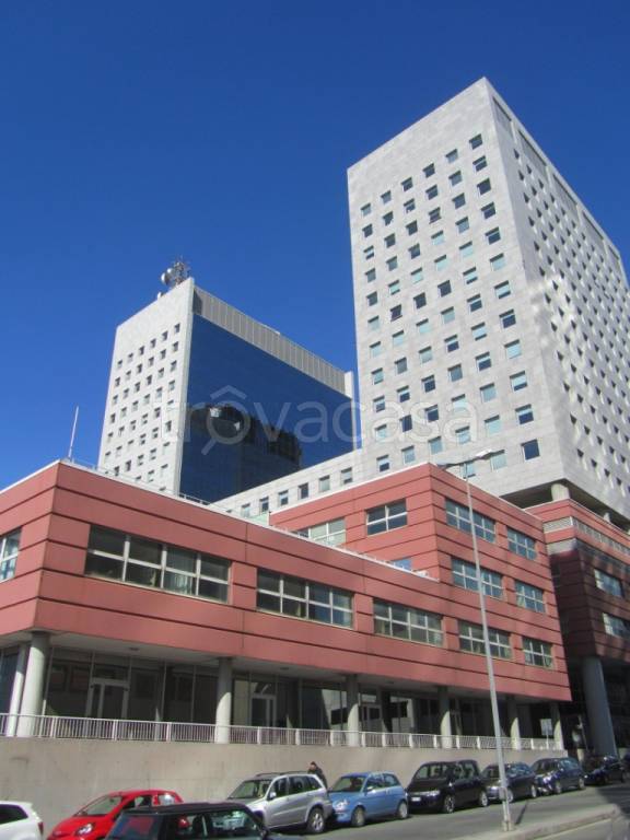 ufficio in vendita a Genova in zona Sampierdarena