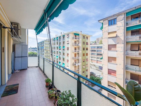 appartamento in vendita a Genova in zona Quezzi