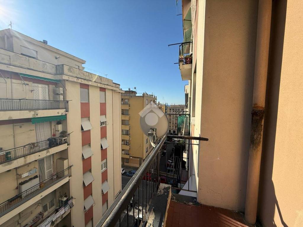 appartamento in vendita a Genova in zona Voltri