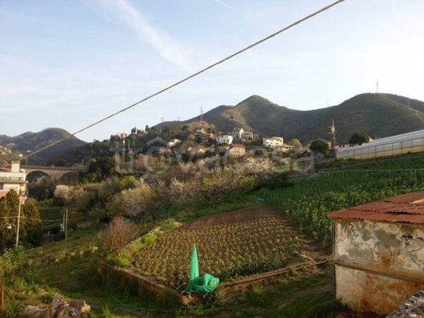 appartamento in vendita a Genova in zona Sestri Ponente