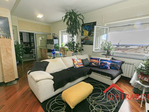 appartamento in vendita a Genova in zona Sestri Ponente