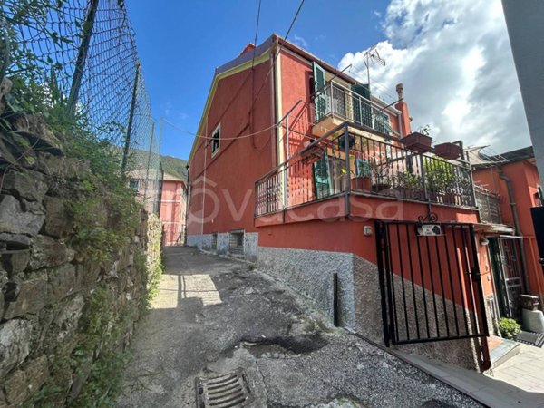 appartamento in vendita a Genova in zona Bavari