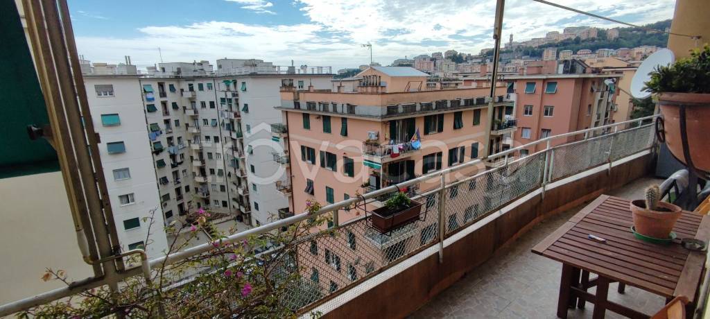 appartamento in vendita a Genova in zona Marassi