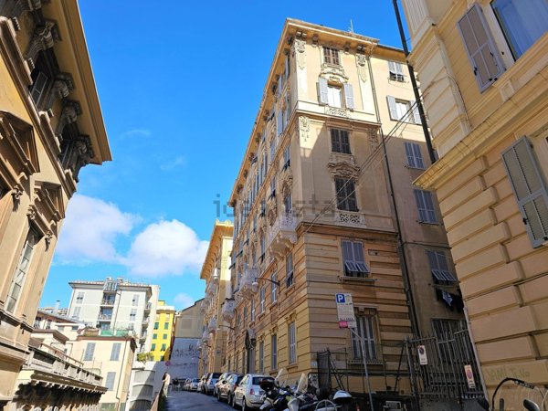 appartamento in vendita a Genova in zona Lagaccio / Granarolo