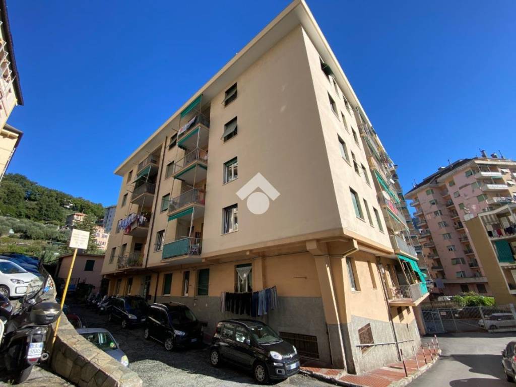 appartamento in vendita a Genova in zona Molassana