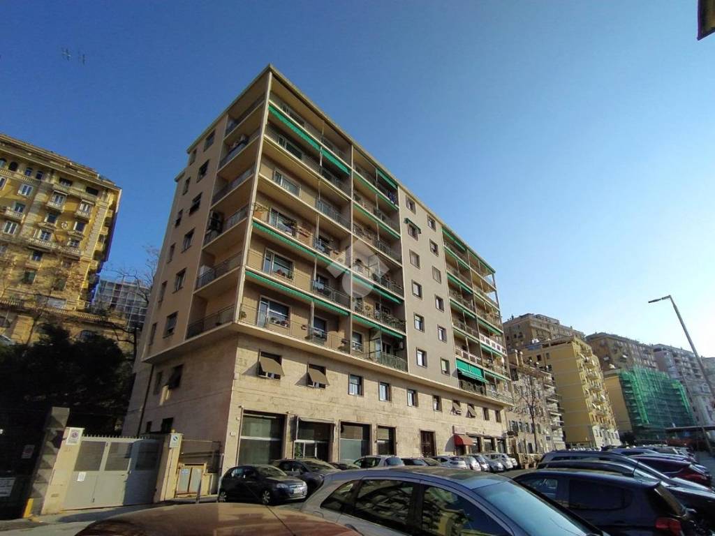 appartamento in vendita a Genova in zona Sturla