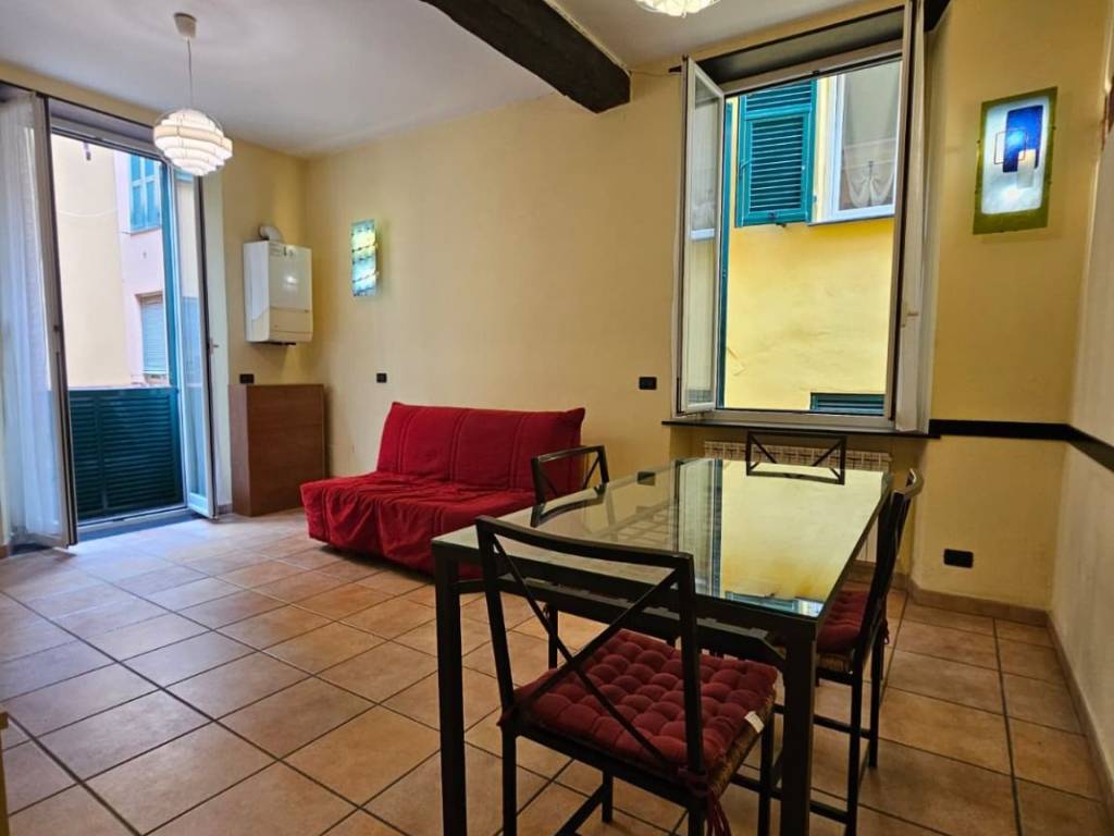 appartamento in vendita a Genova in zona Lagaccio / Granarolo
