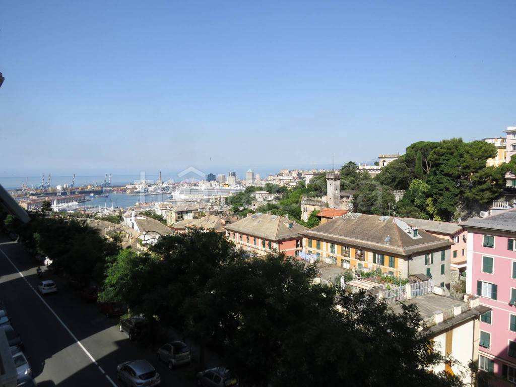 appartamento in vendita a Genova in zona Castelletto