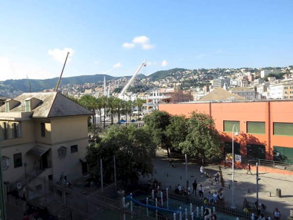 appartamento in vendita a Genova in zona Sottoripa / Maddalena / Molo