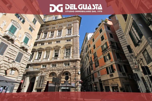 appartamento in vendita a Genova in zona Sottoripa / Maddalena / Molo