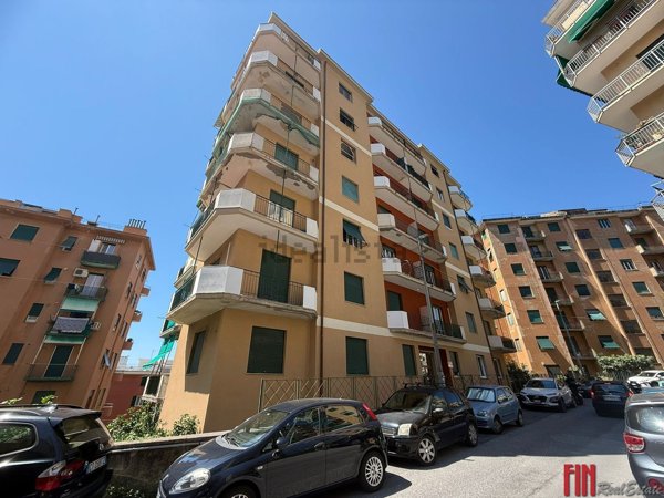 appartamento in vendita a Genova in zona Sestri Ponente