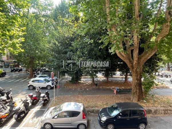 appartamento in vendita a Genova in zona Foce