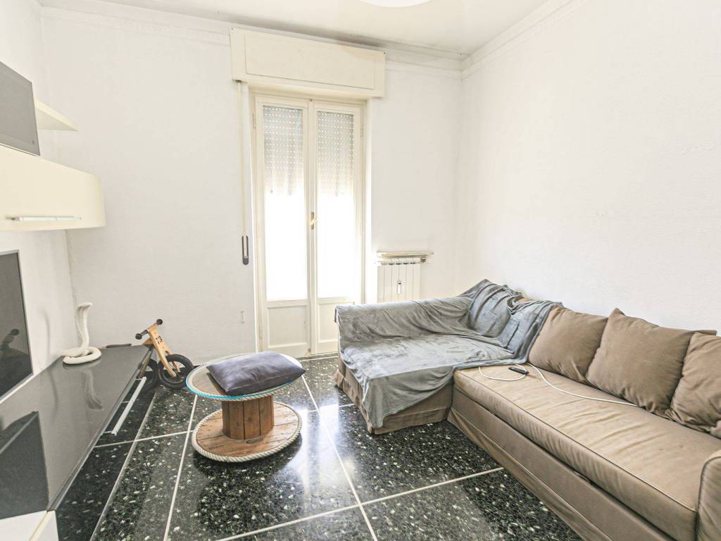 appartamento in vendita a Genova in zona Bolzaneto