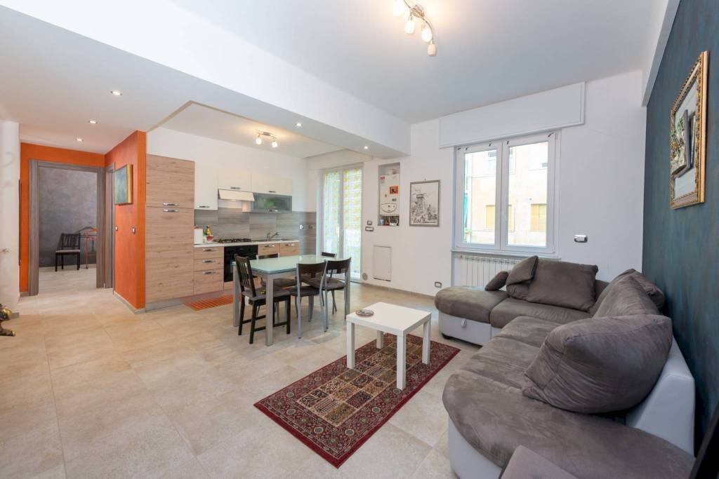 appartamento in vendita a Genova in zona Pegli