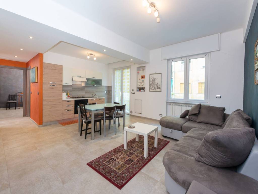 appartamento in vendita a Genova in zona Pegli