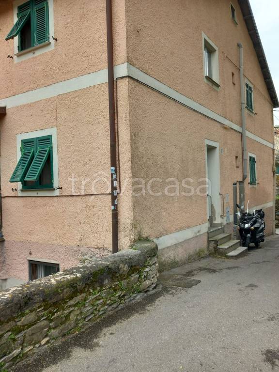 appartamento in vendita a Genova in zona Struppa