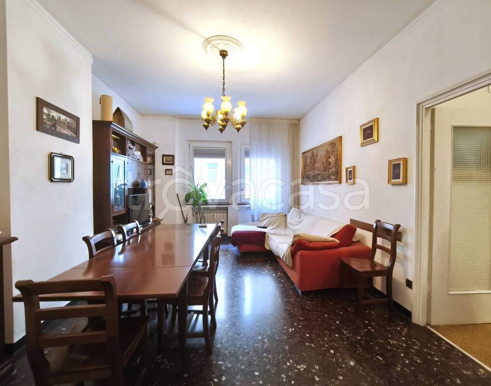 appartamento in vendita a Genova in zona Sampierdarena
