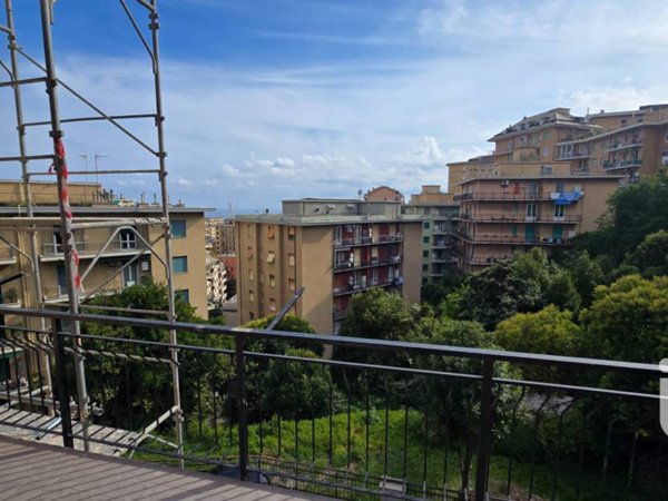 appartamento in vendita a Genova in zona Sampierdarena