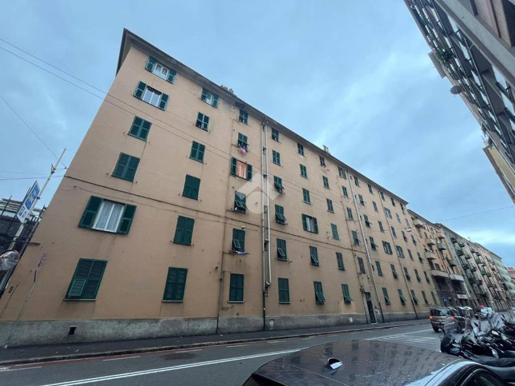 appartamento in vendita a Genova in zona Sampierdarena