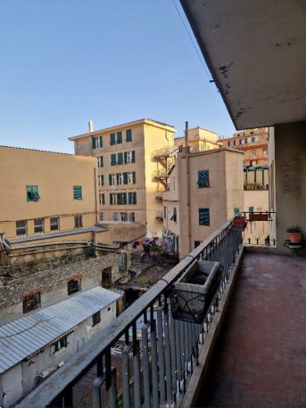 appartamento in vendita a Genova in zona Marassi