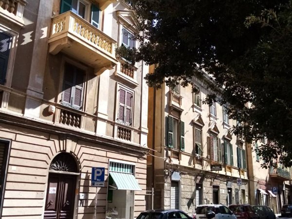 appartamento in vendita a Genova in zona Sestri Ponente