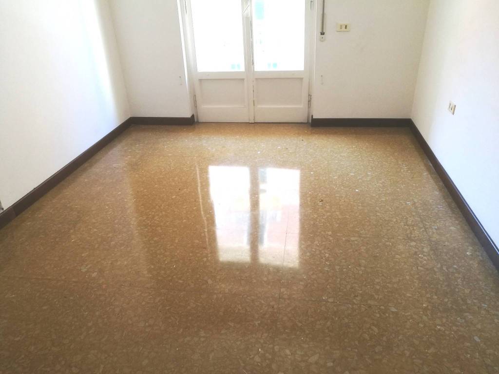 appartamento in vendita a Genova in zona Marassi