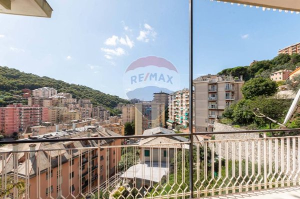 appartamento in vendita a Genova in zona Quezzi