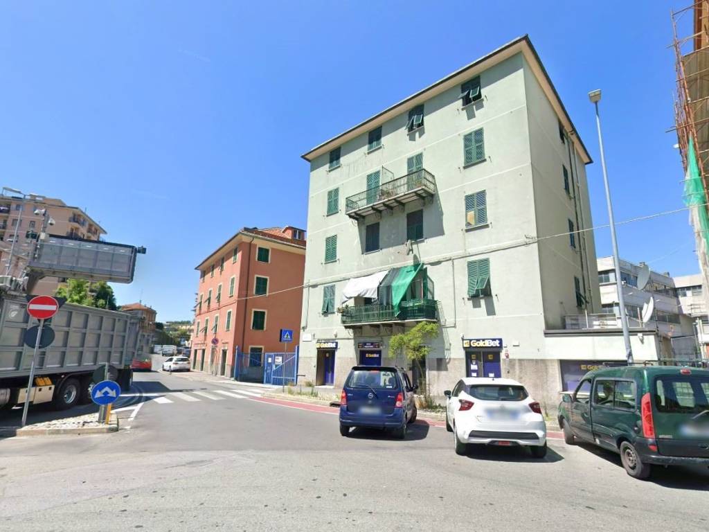 appartamento in vendita a Genova in zona Bolzaneto