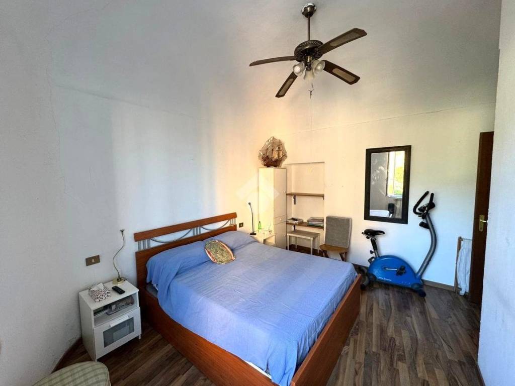 appartamento in vendita a Genova in zona Rivarolo