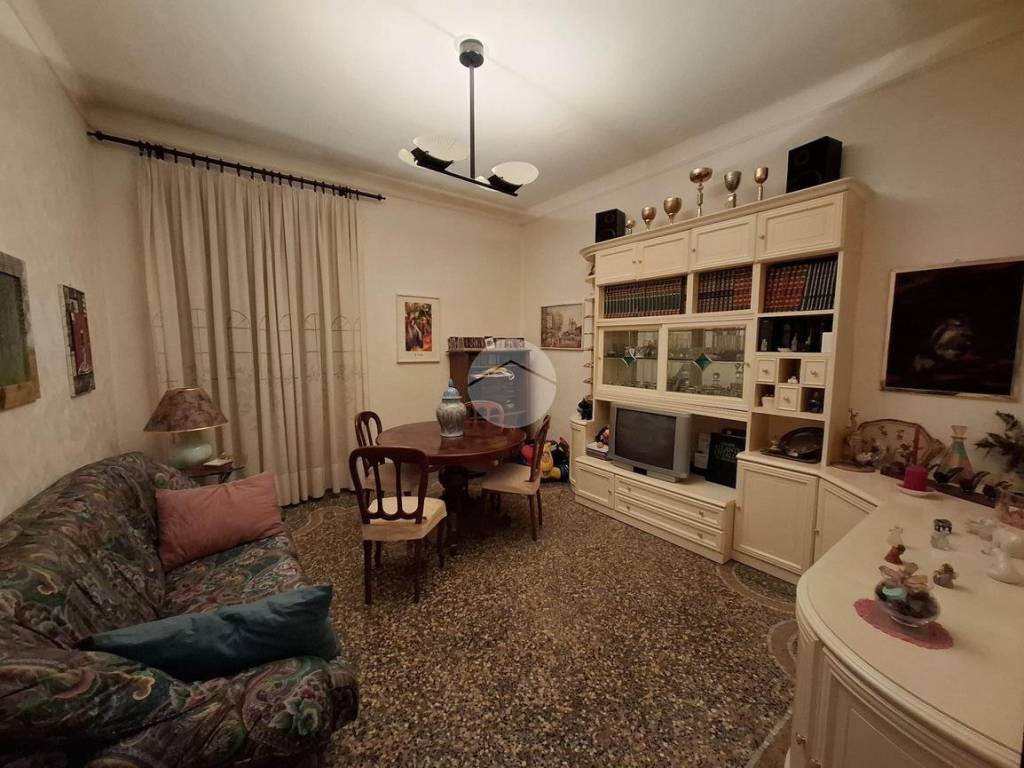 appartamento in vendita a Genova in zona Certosa