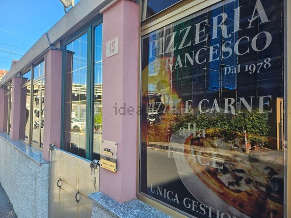 negozio in vendita a Genova in zona Certosa