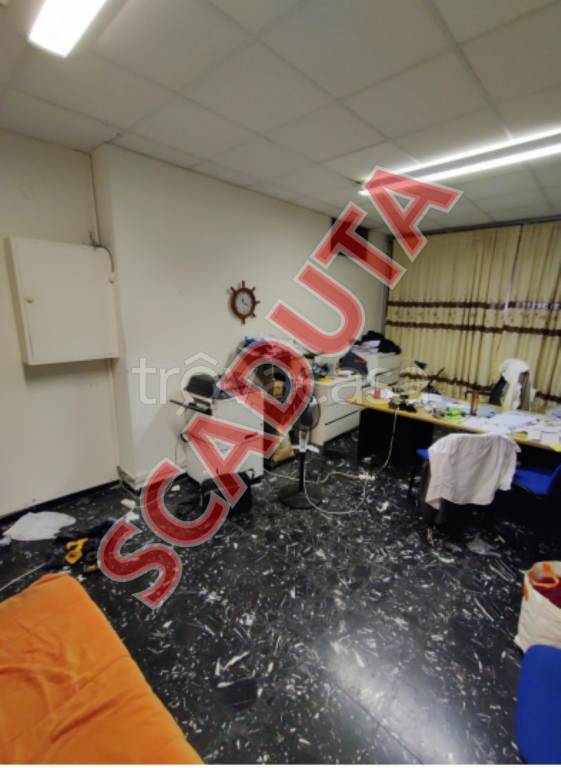 locale commerciale in vendita a Genova