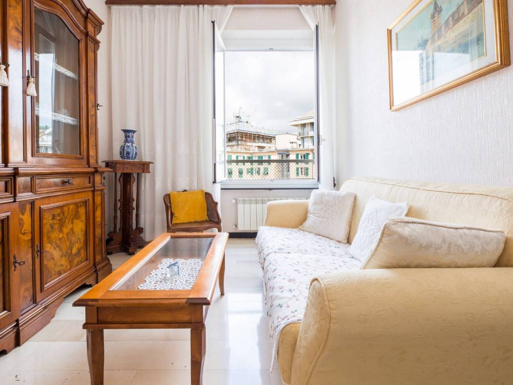appartamento in vendita a Genova in zona Portoria / Piccapietra