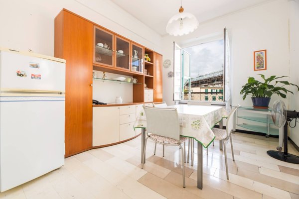 appartamento in vendita a Genova in zona San Vincenzo