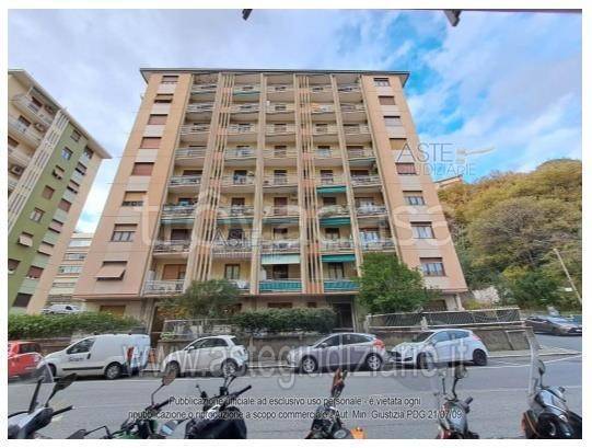appartamento in vendita a Genova in zona Marassi