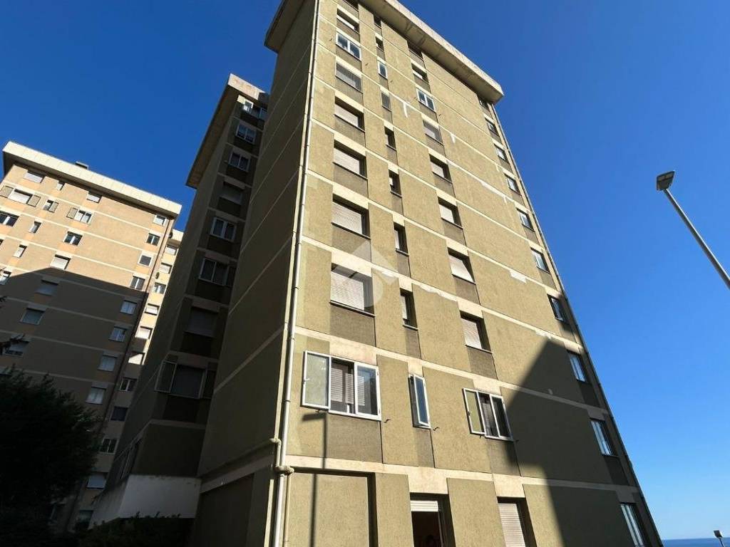 appartamento in vendita a Genova in zona Voltri