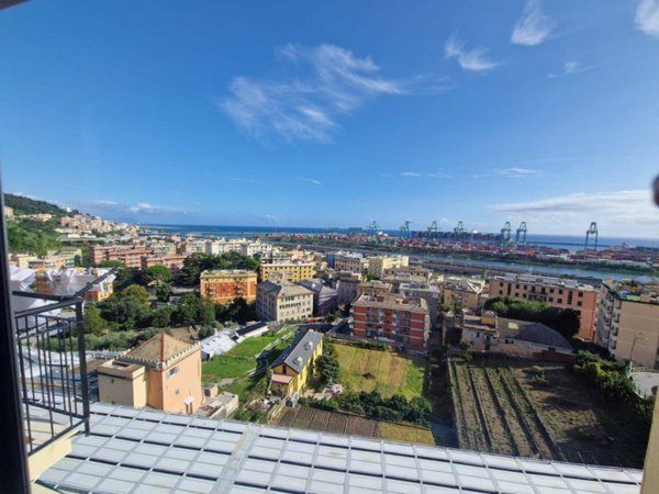 appartamento in vendita a Genova in zona Palmaro / Pra'