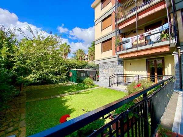 appartamento in vendita a Genova in zona Quarto dei Mille