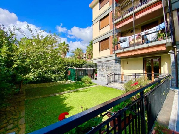 appartamento in vendita a Genova in zona Quarto dei Mille